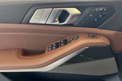 2027 BMW X7 M60i