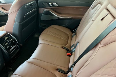 2027 BMW X7 M60i