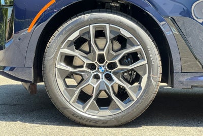 2027 BMW X7 M60i