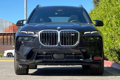2025 BMW X7 M60i