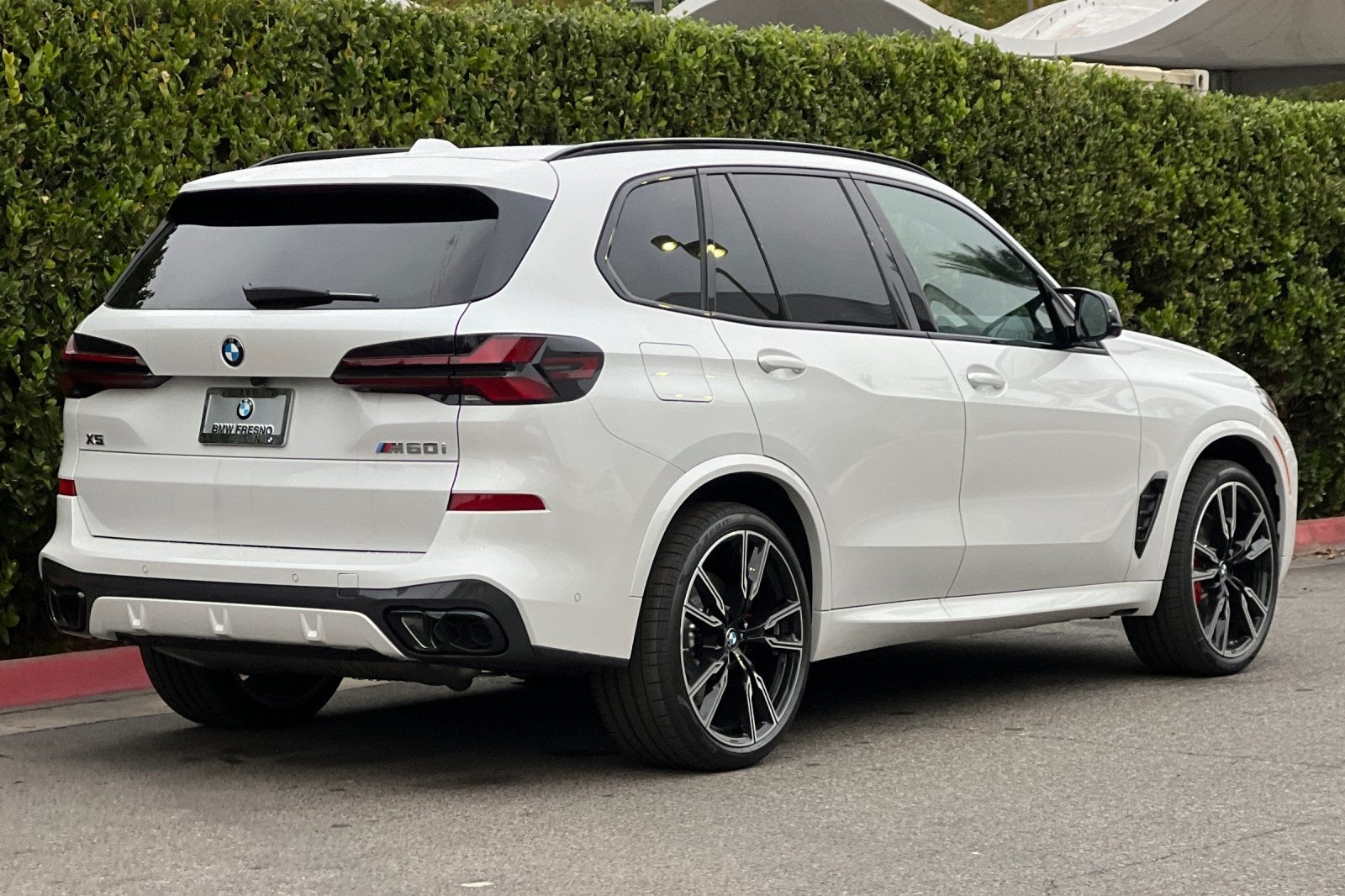 2026 BMW X5 M60i