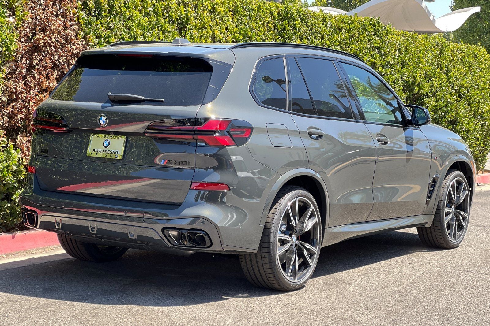 2026 BMW X5 M60i
