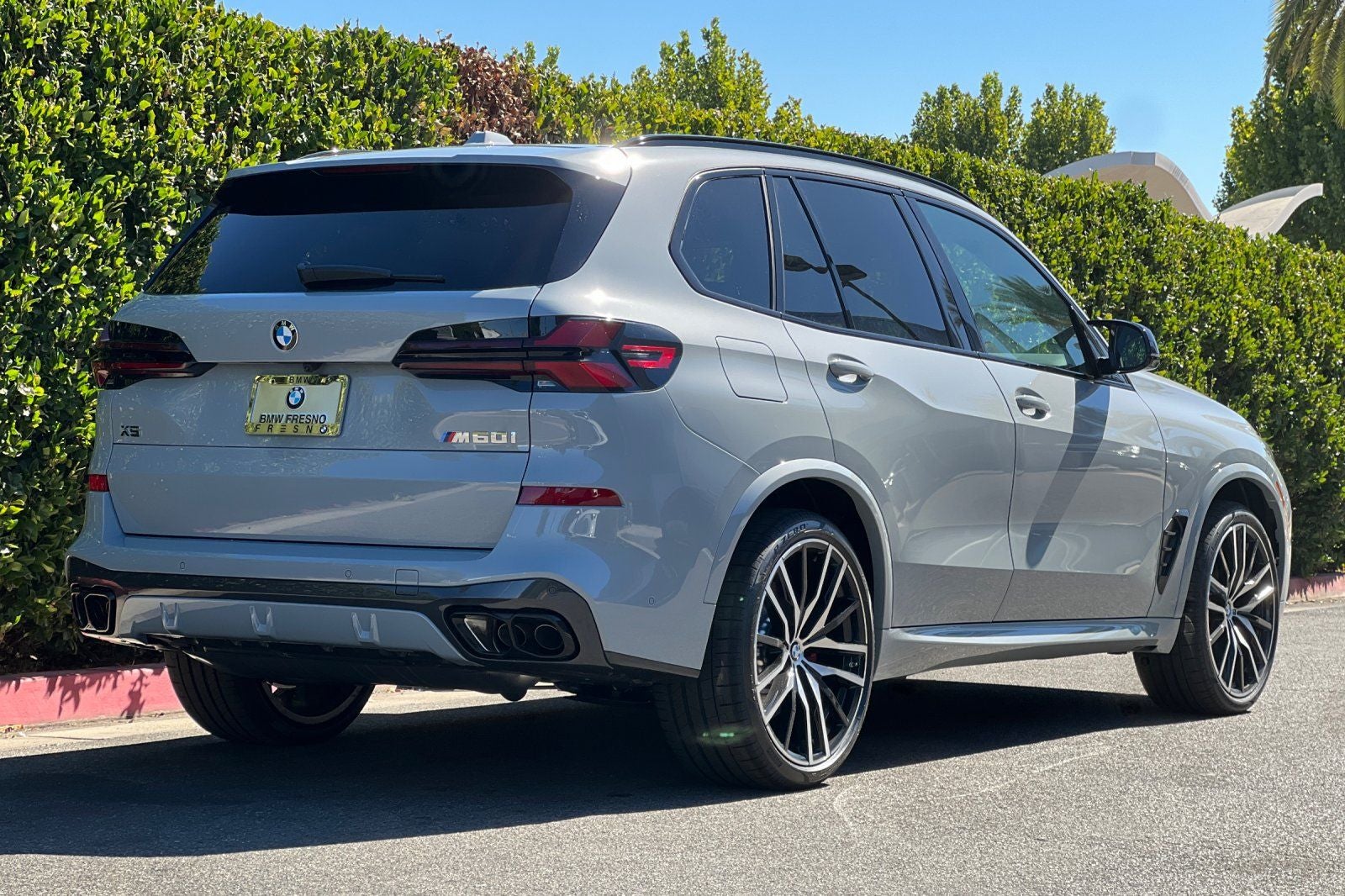 2026 BMW X5 M60i