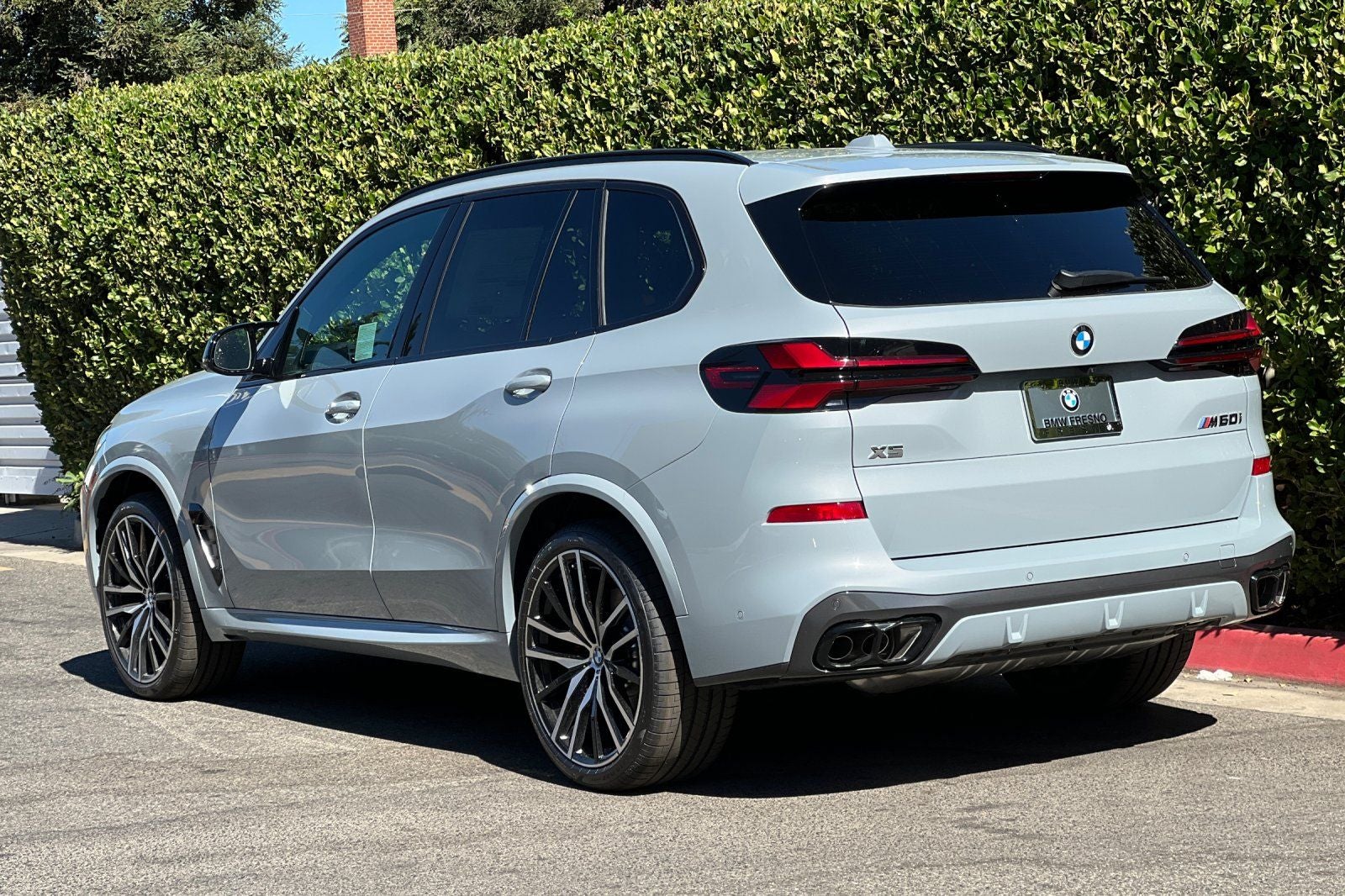 2026 BMW X5 M60i
