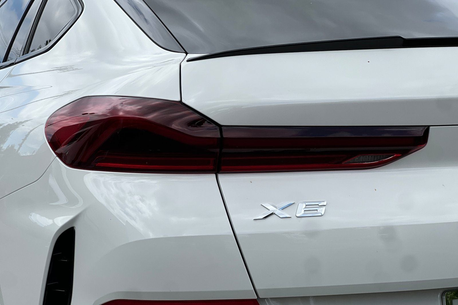 2027 BMW X6 xDrive40i
