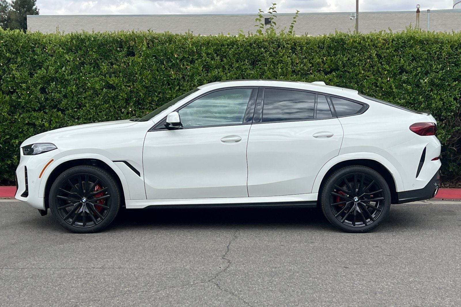 2027 BMW X6 xDrive40i