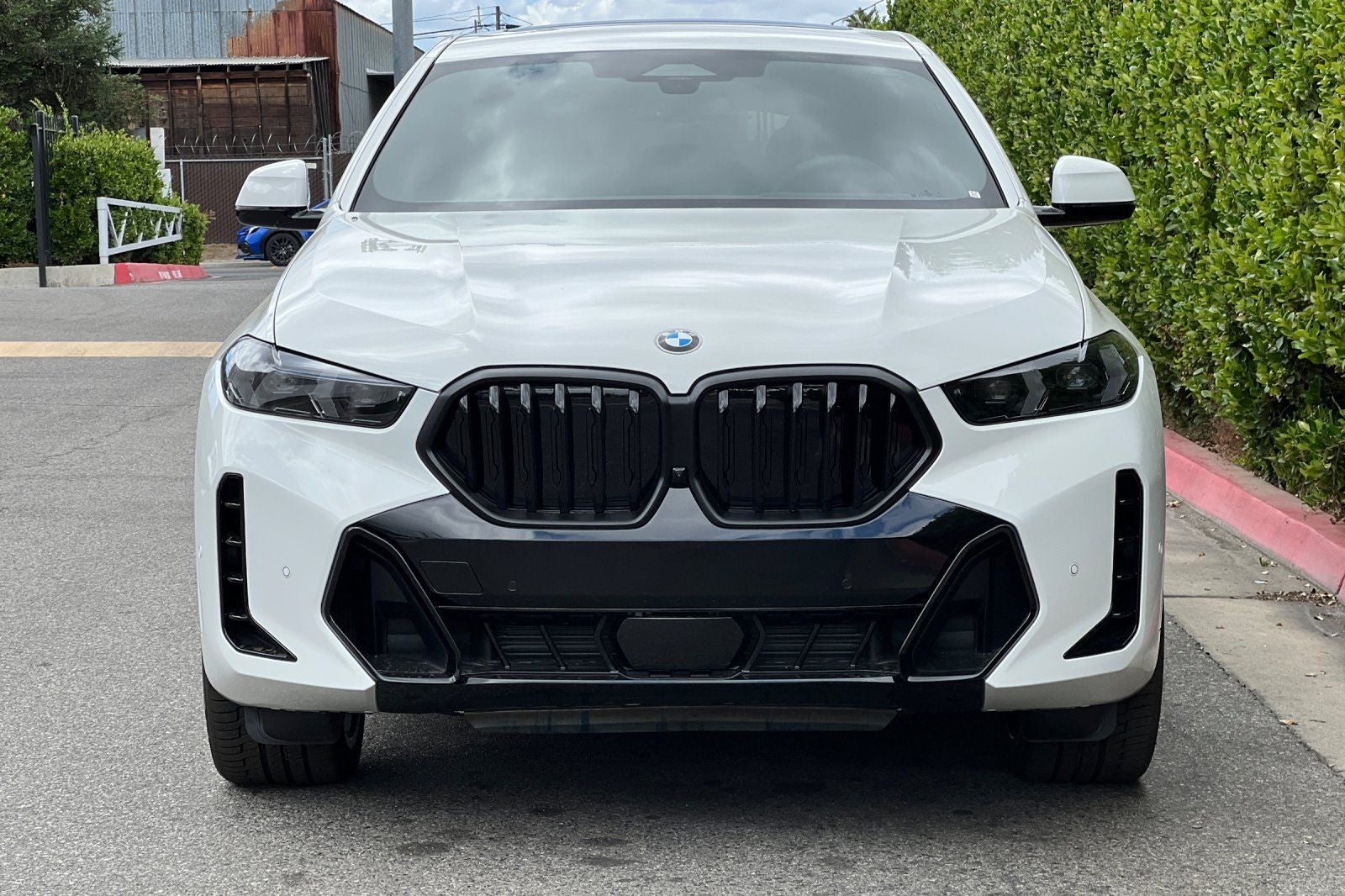 2027 BMW X6 xDrive40i