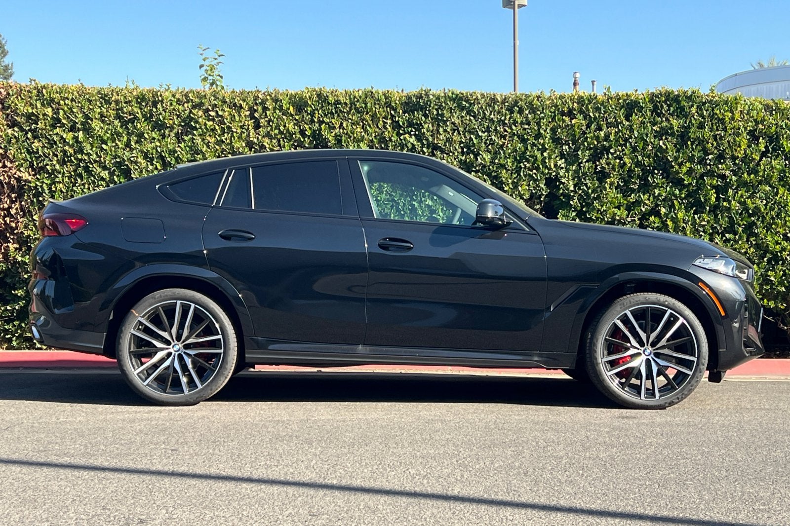 2027 BMW X6 xDrive40i