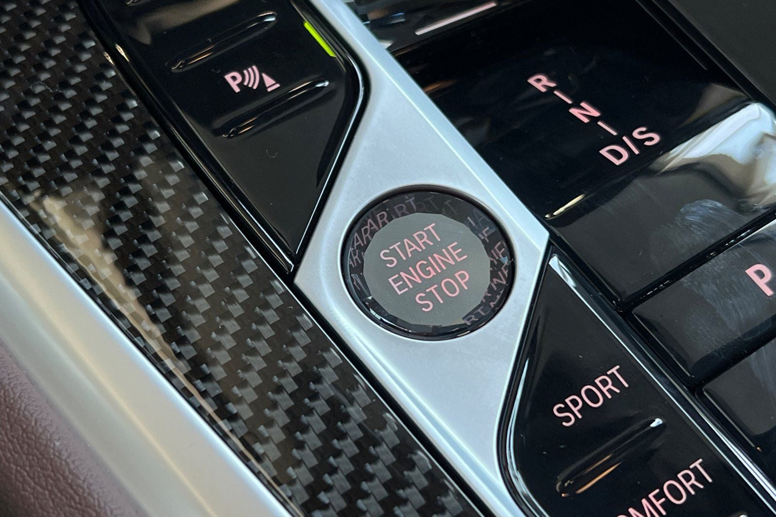 2027 BMW X6 M60i