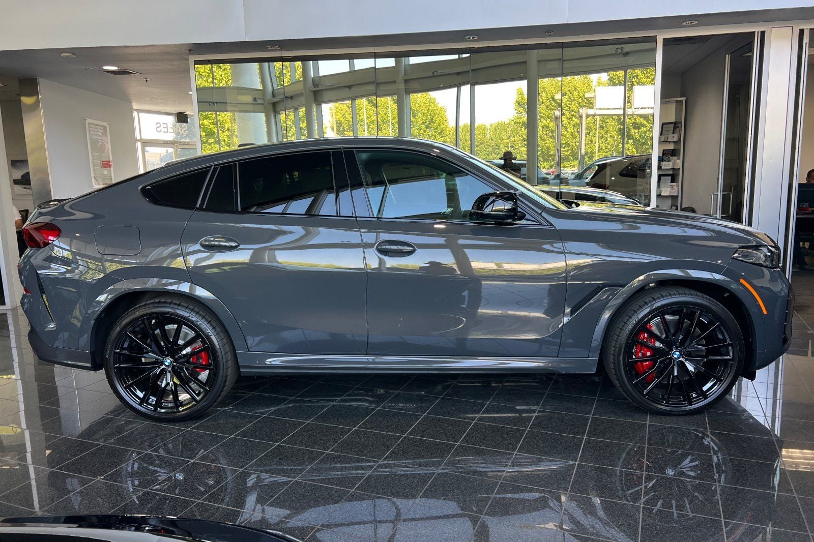 2027 BMW X6 M60i