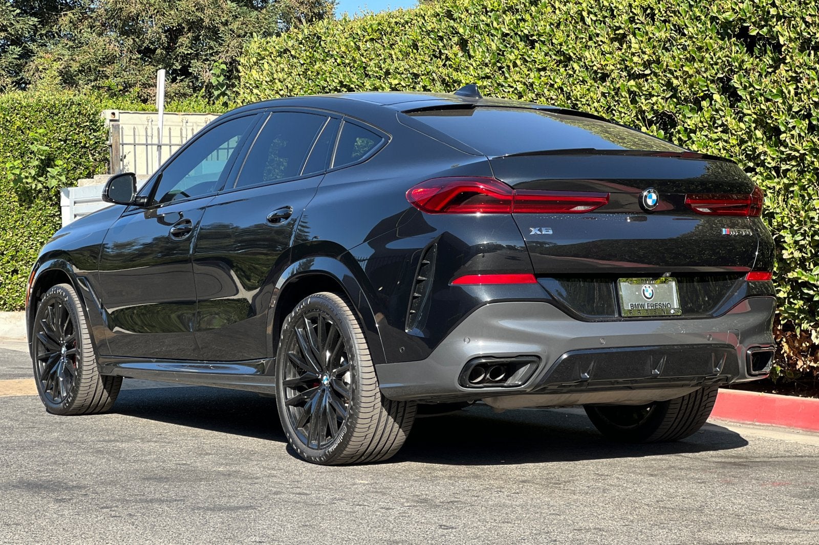 2022 BMW X6 M50i
