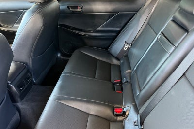 2025 Lexus IS 300