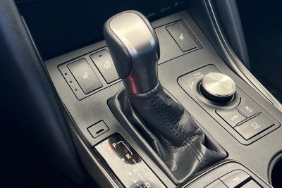2025 Lexus IS 300