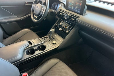 2023 Lexus IS 300