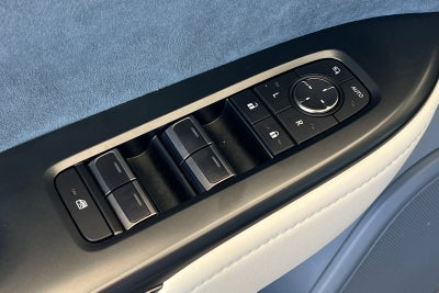 2023 Lexus RZ 450e Luxury