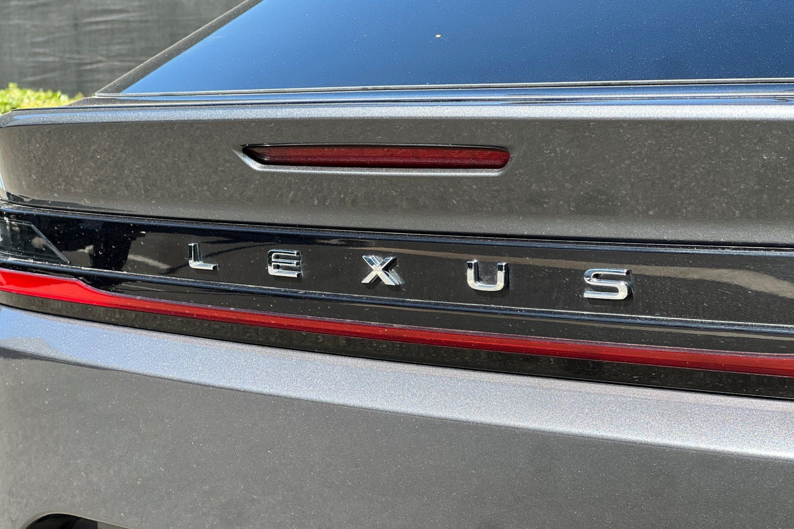2023 Lexus RZ 450e Luxury