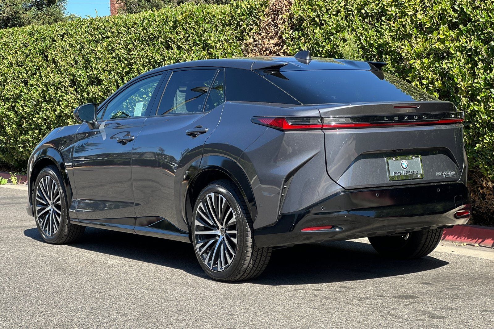 2023 Lexus RZ 450e Luxury
