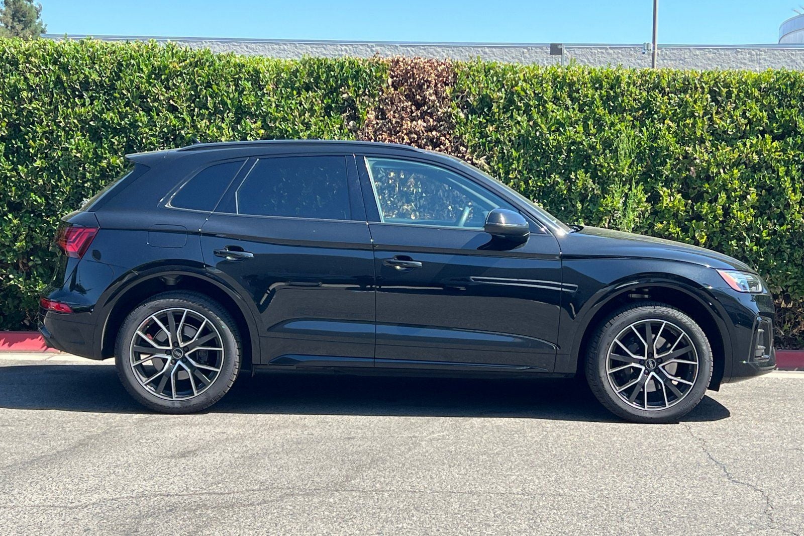 2023 Audi SQ5 Premium Plus quattro