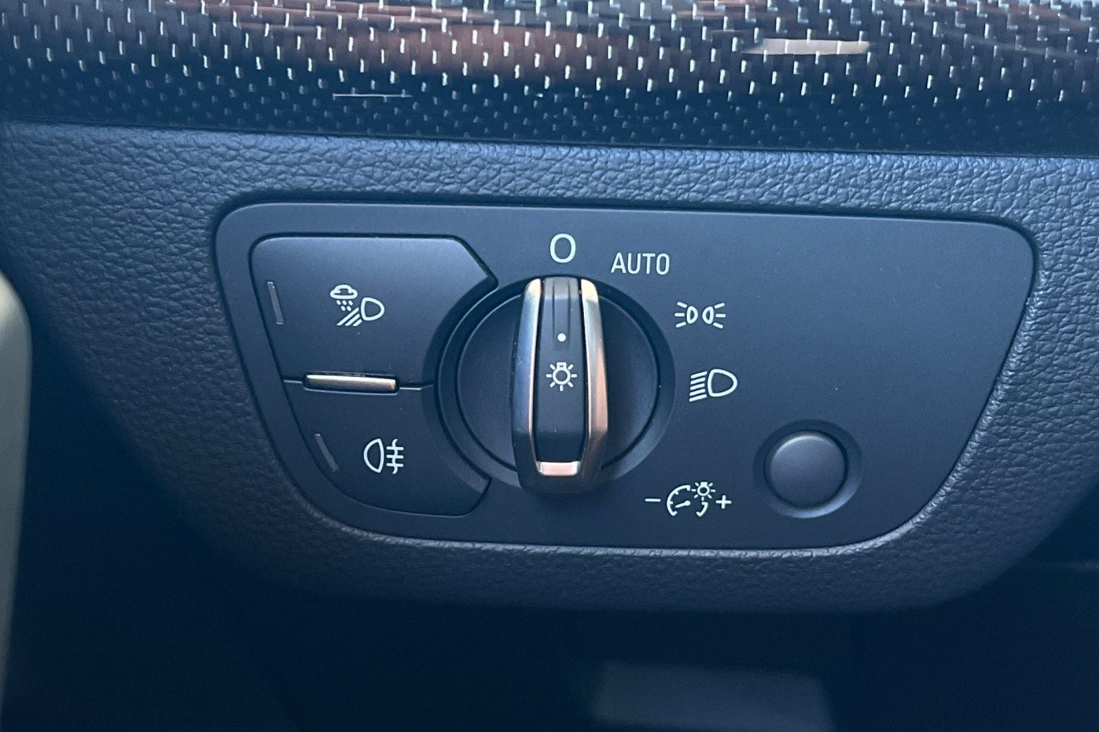 2023 Audi SQ5 Premium Plus quattro