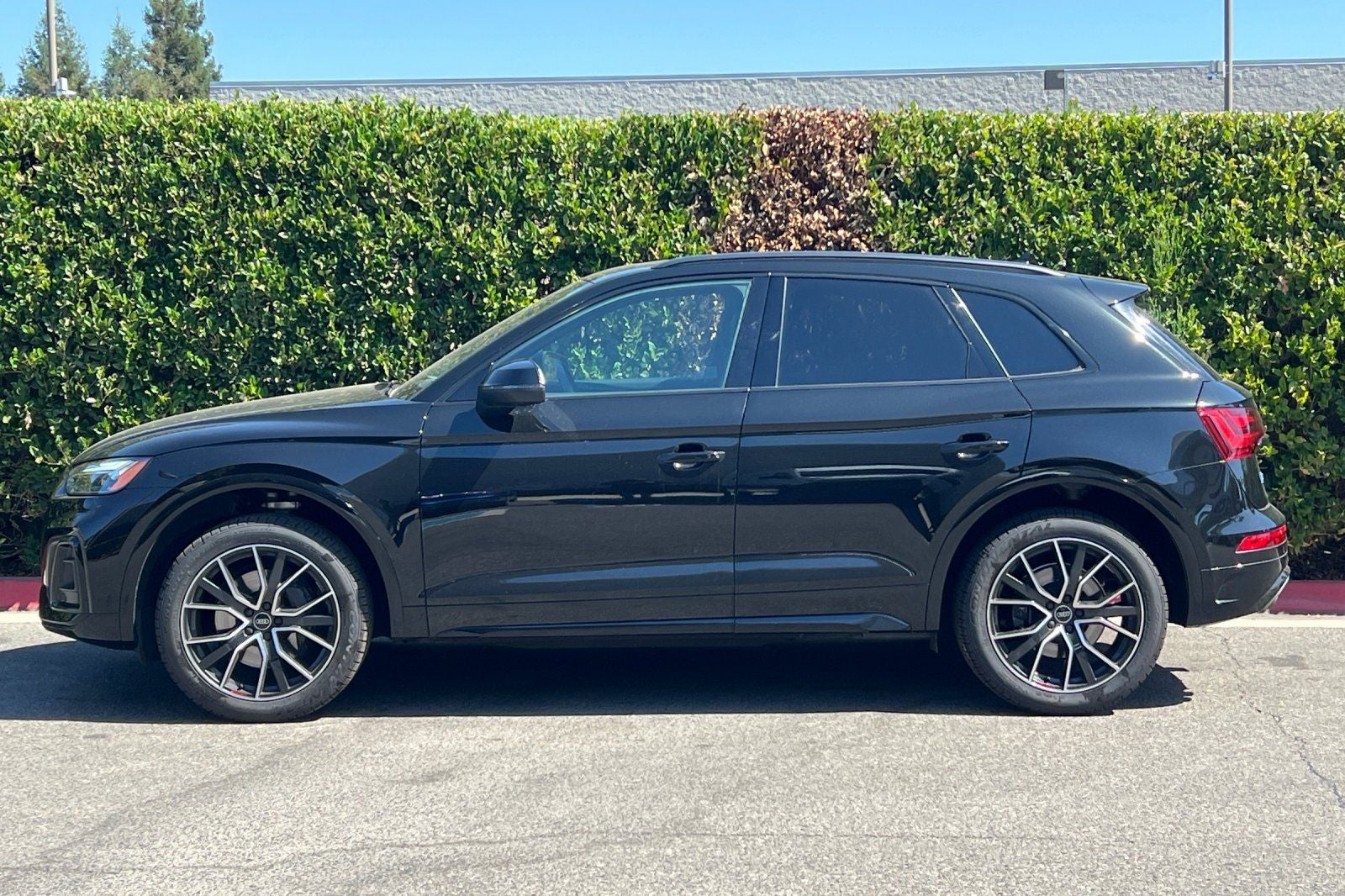 2023 Audi SQ5 Premium Plus quattro