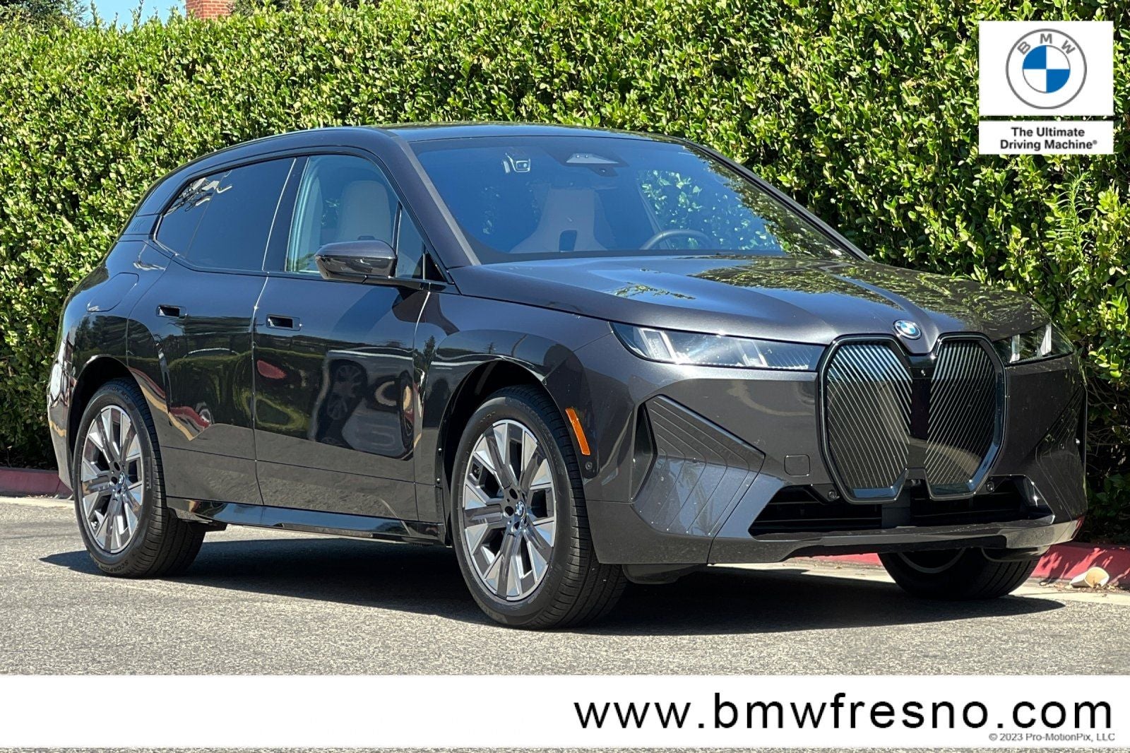 2026 BMW iX xDrive60's photo