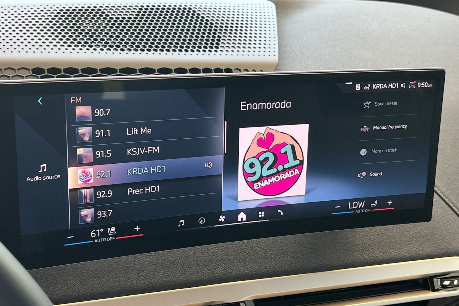 2026 BMW iX 60 - Photo 17
