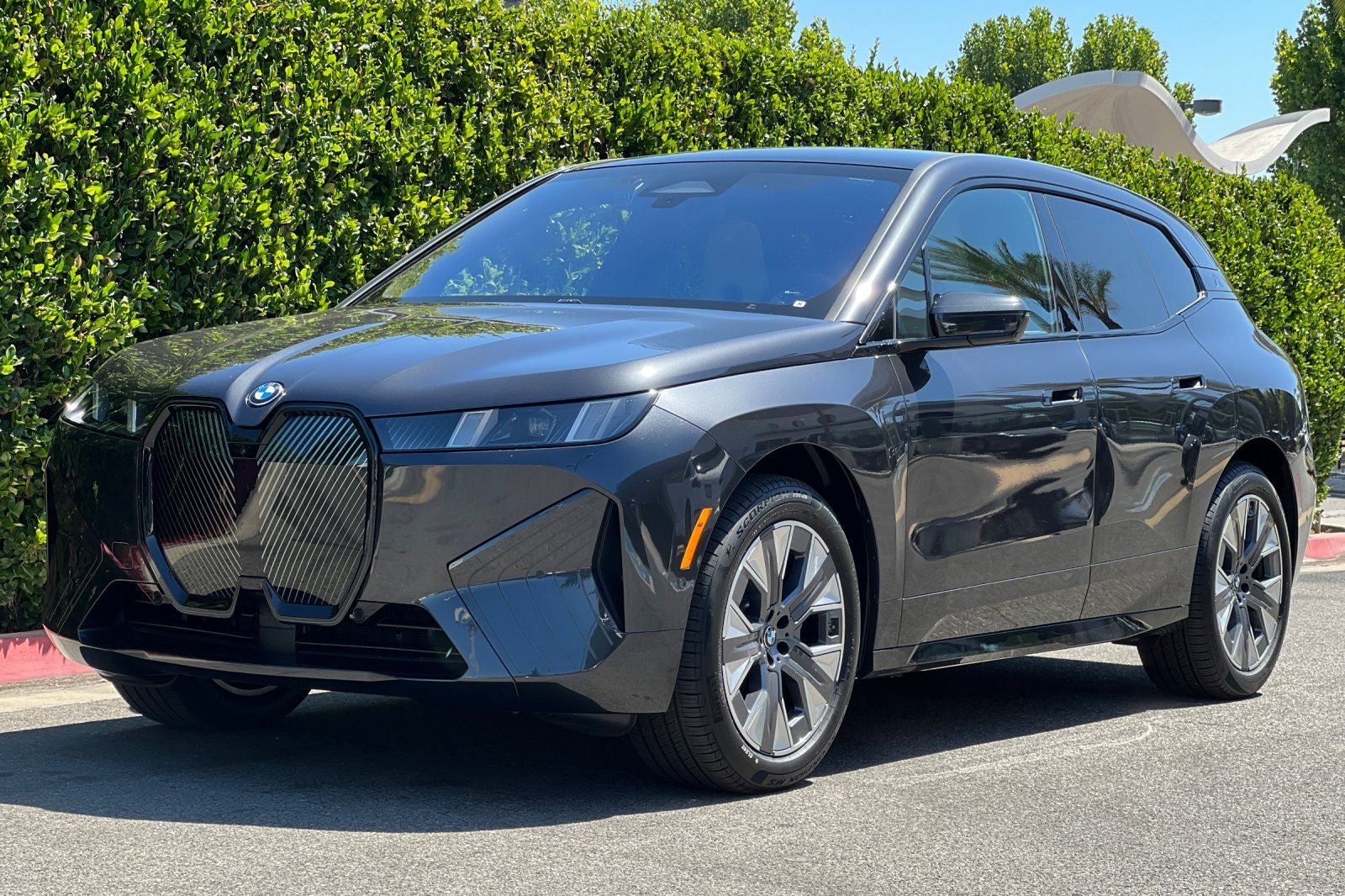 2026 BMW iX 60 - Photo 8