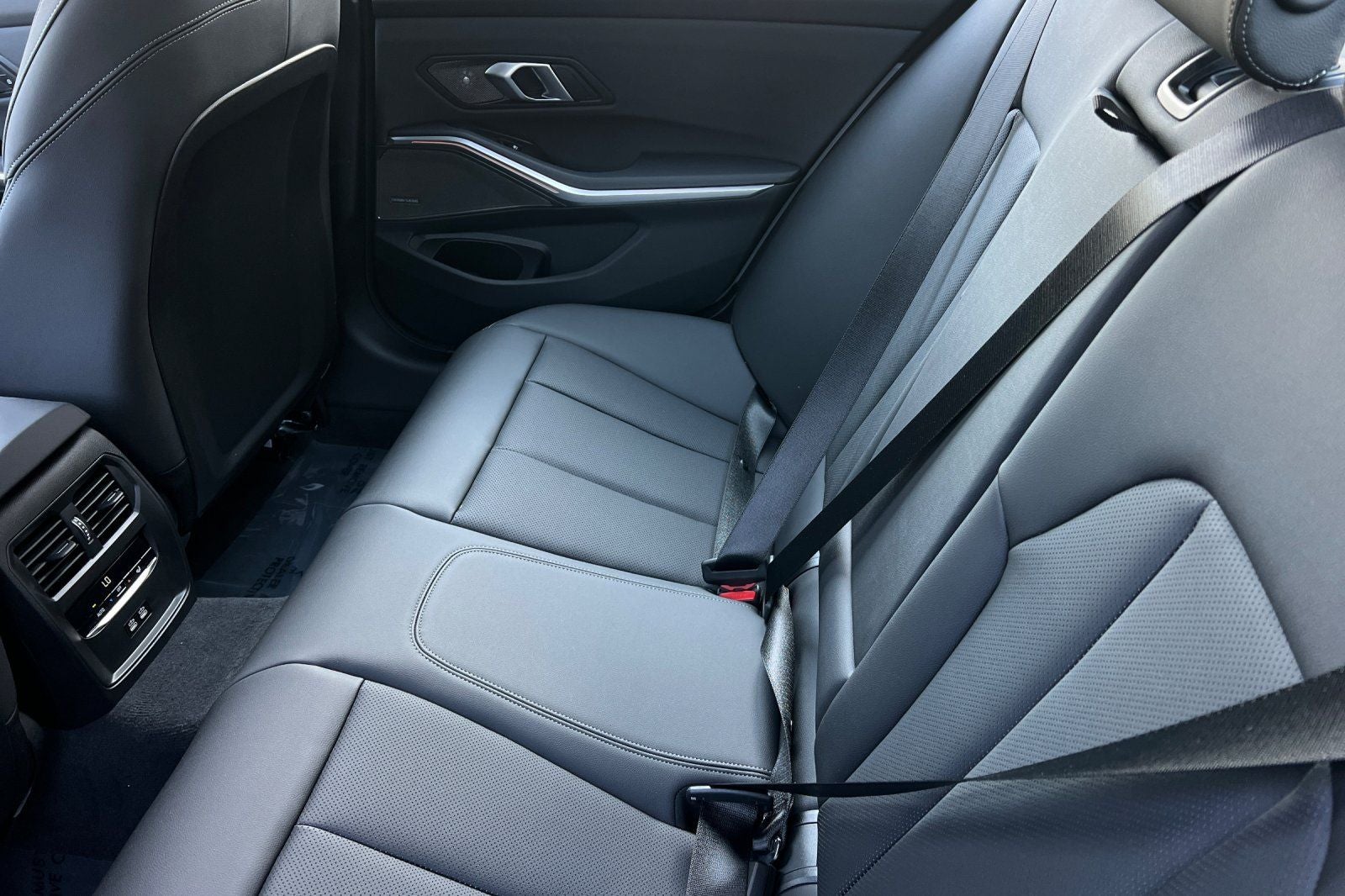 2026 BMW 3 Series 330i