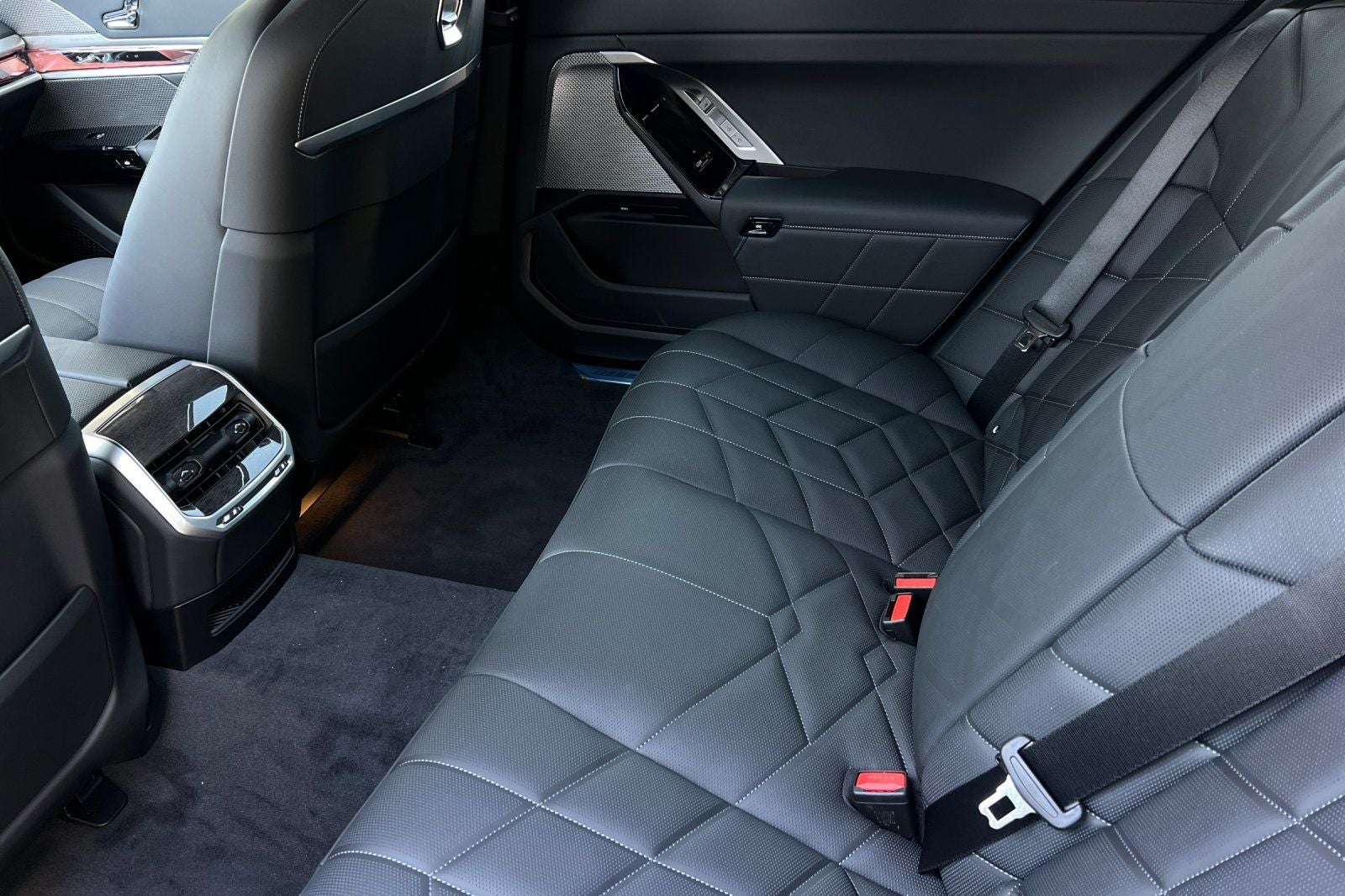 2026 BMW 7 Series 740i