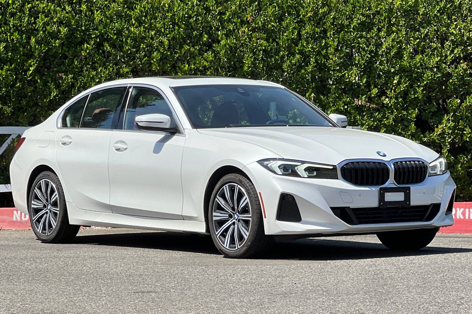 2025 BMW 3 Series 330i xDrive