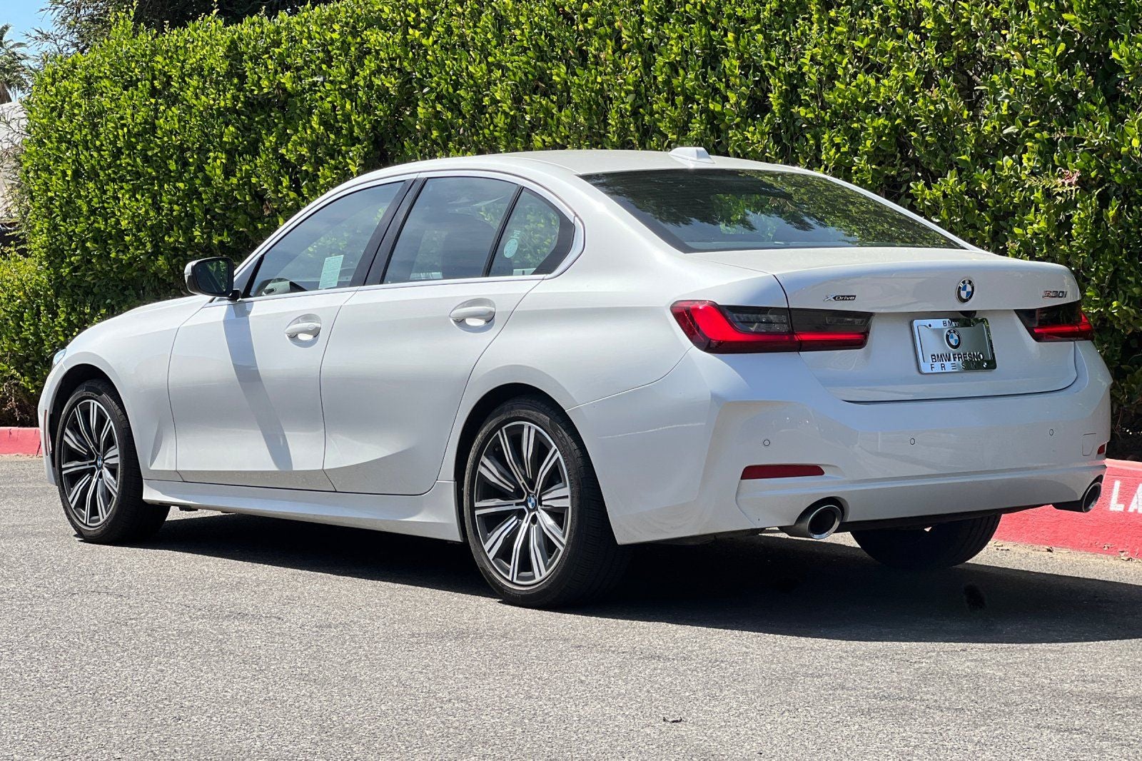 2025 BMW 3 Series 330i xDrive