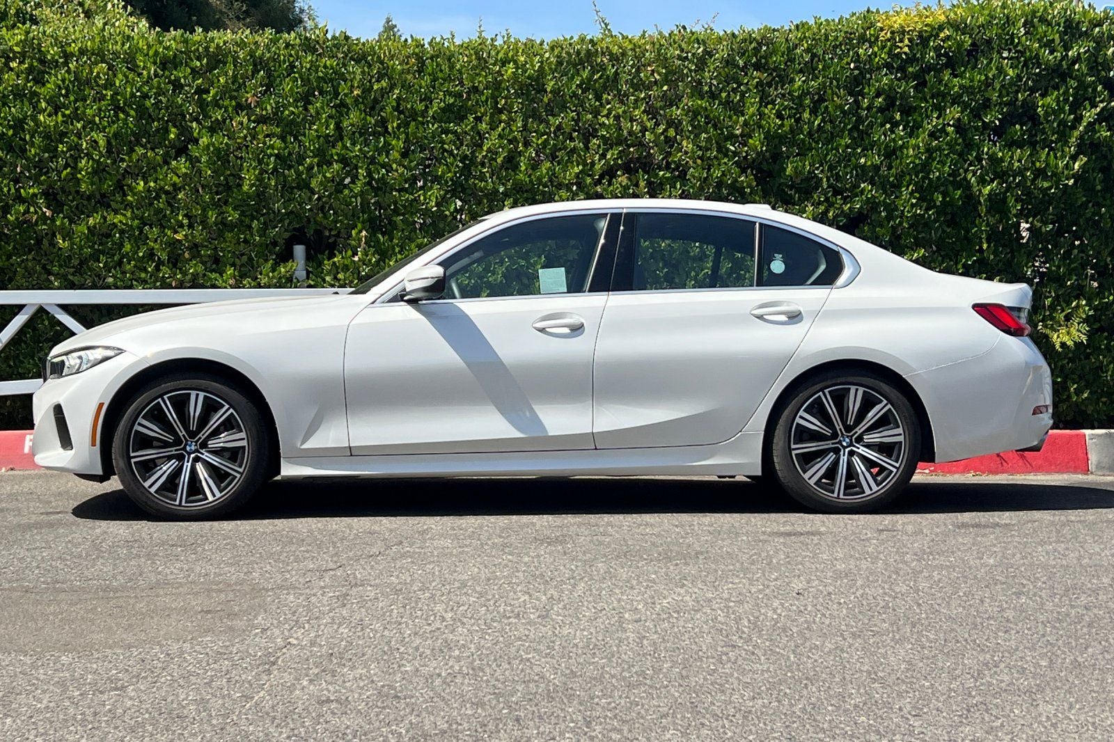 2025 BMW 3 Series 330i xDrive