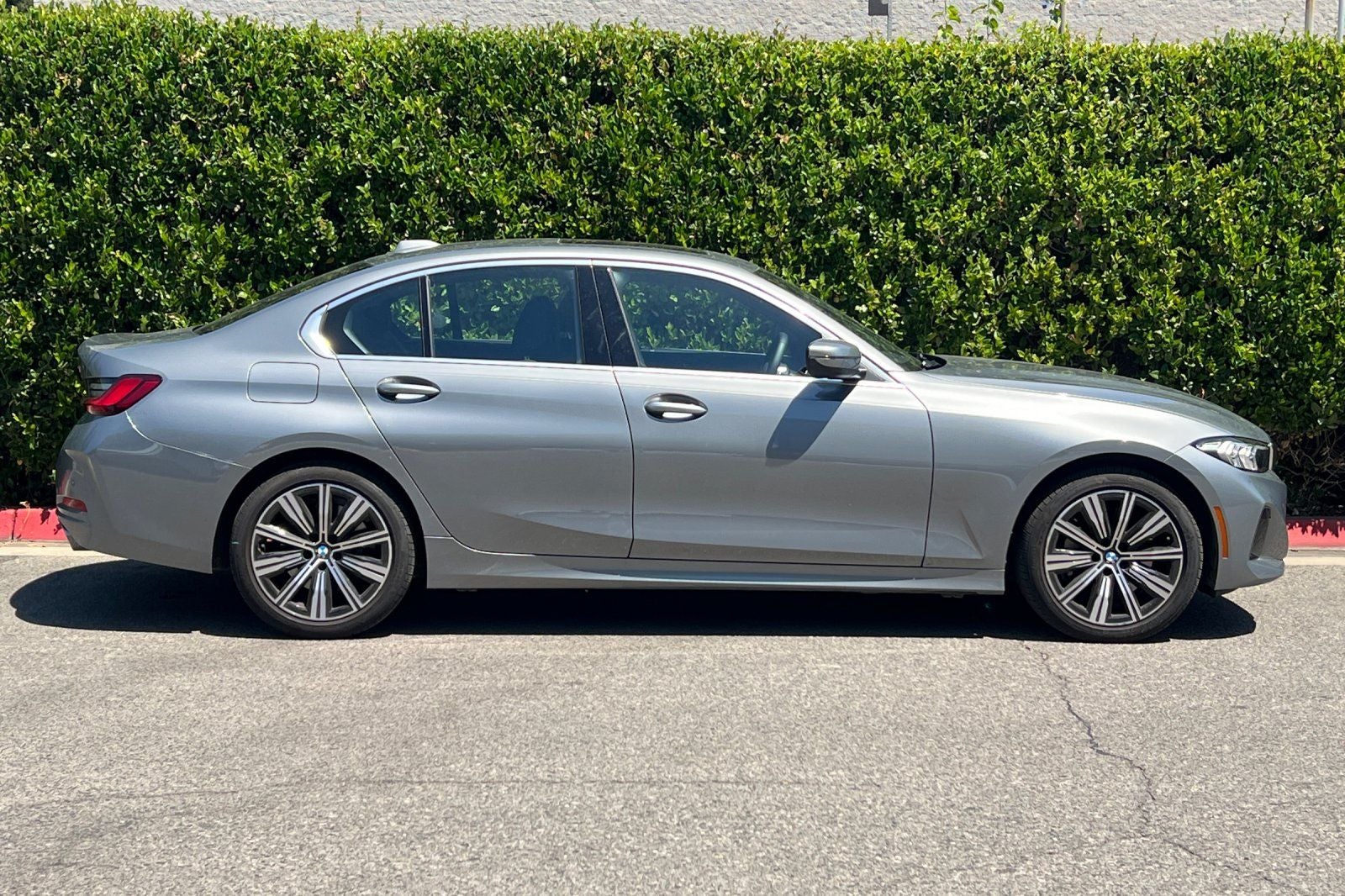 2025 BMW 3 Series 330i xDrive