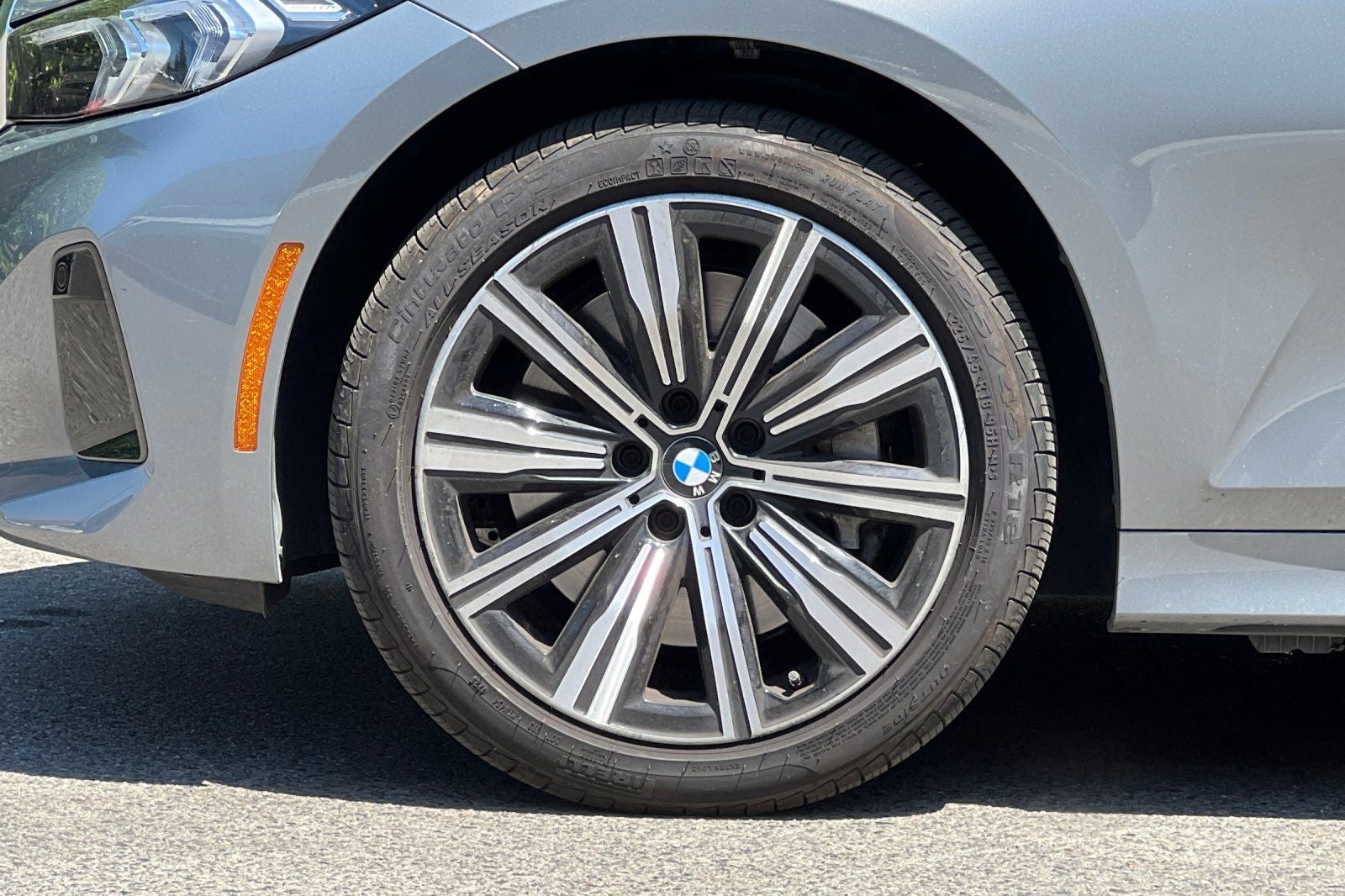 2025 BMW 3 Series 330i xDrive