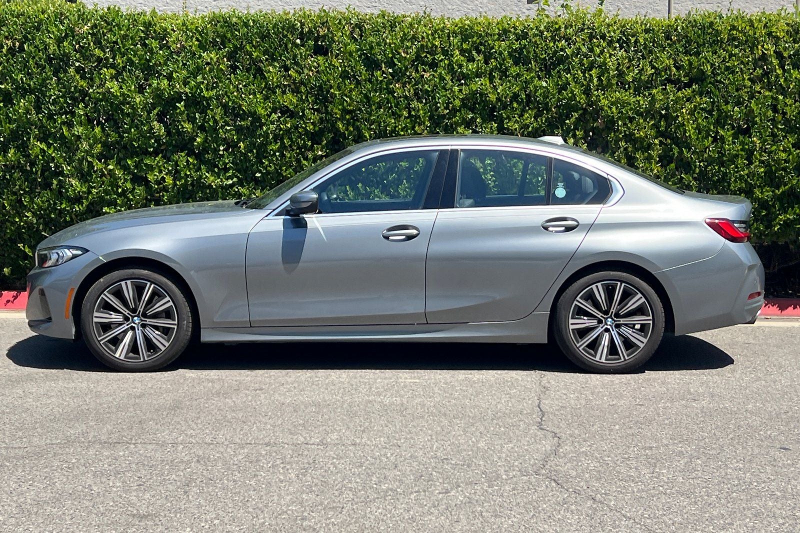 2025 BMW 3 Series 330i xDrive
