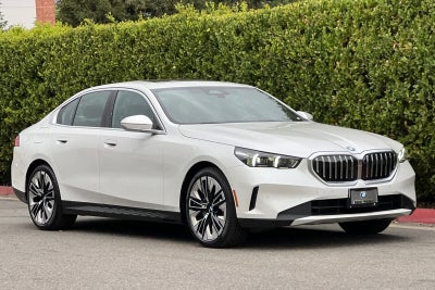 2026 BMW 5 Series 530i