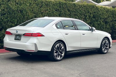 2026 BMW 5 Series 530i