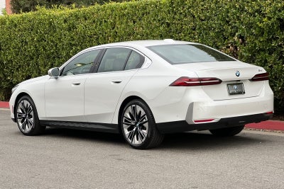 2026 BMW 5 Series 530i