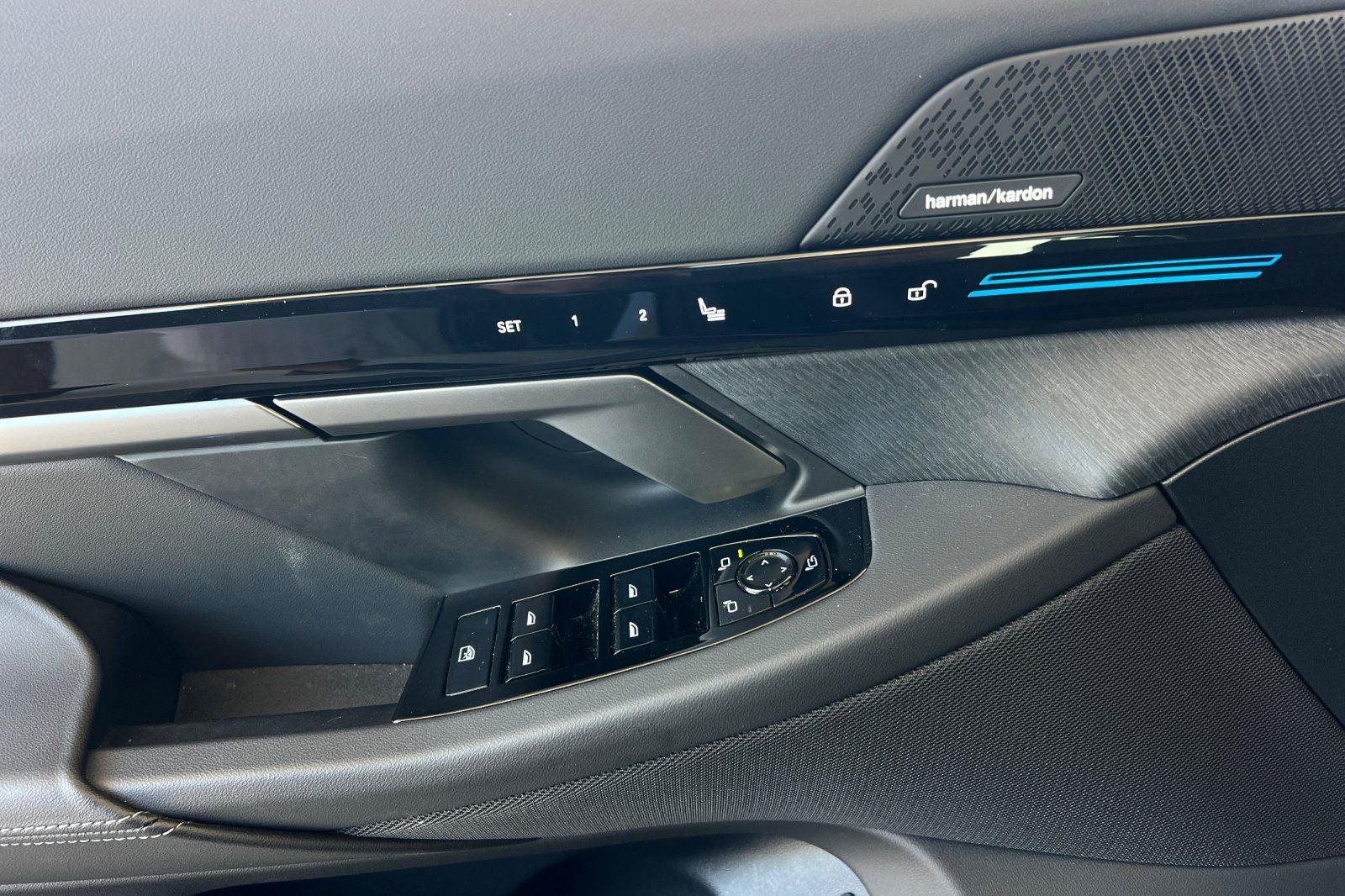 2026 BMW 5 Series 530i