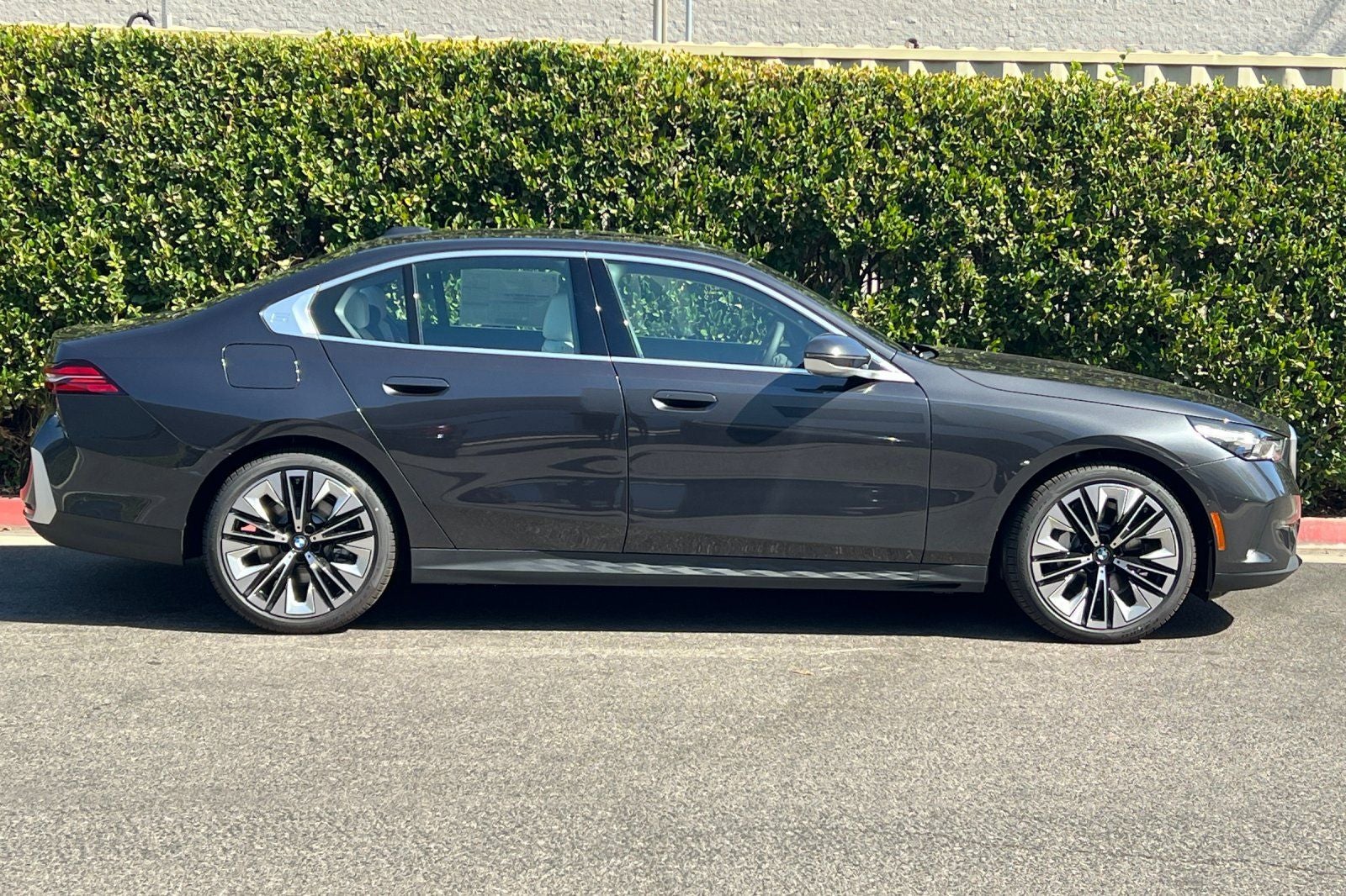 2027 BMW 5 Series 530i