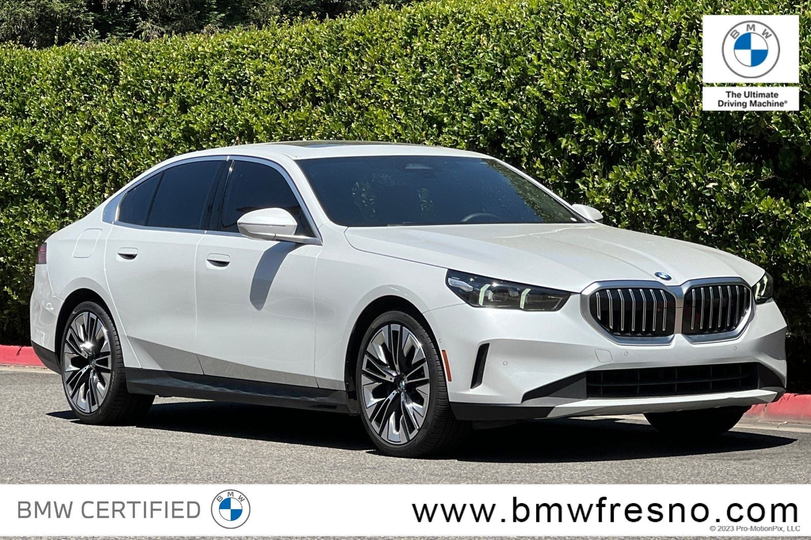 2025 BMW 5 Series 530i