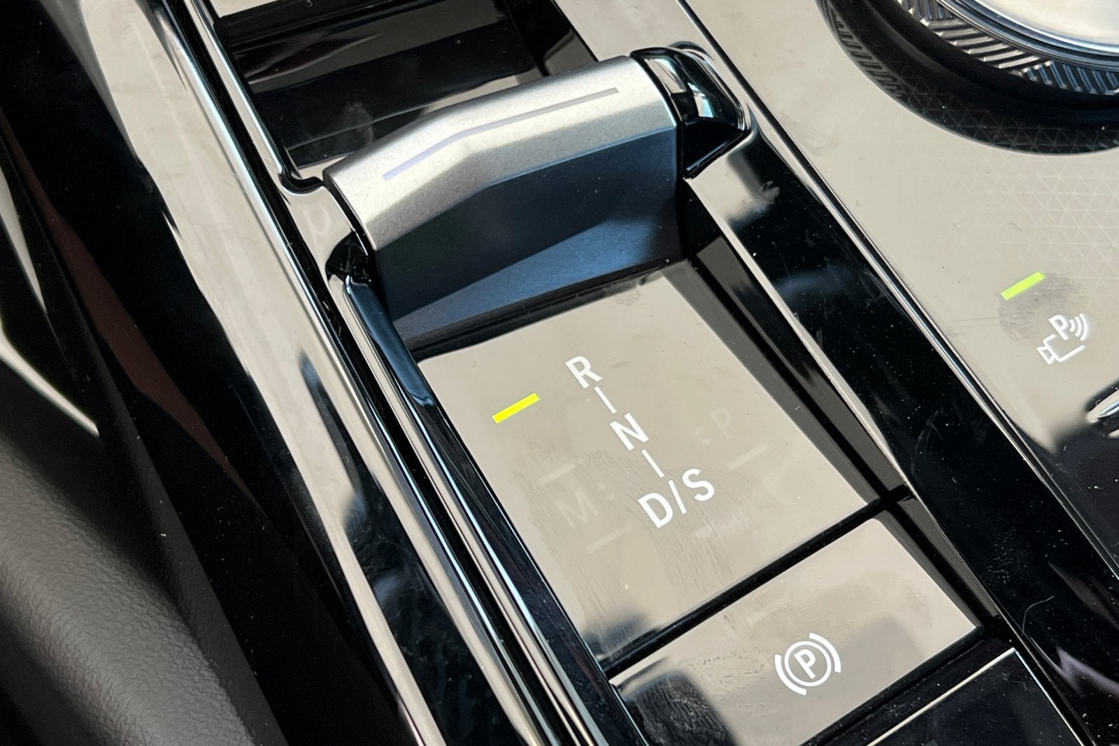 2027 BMW 5 Series 530i