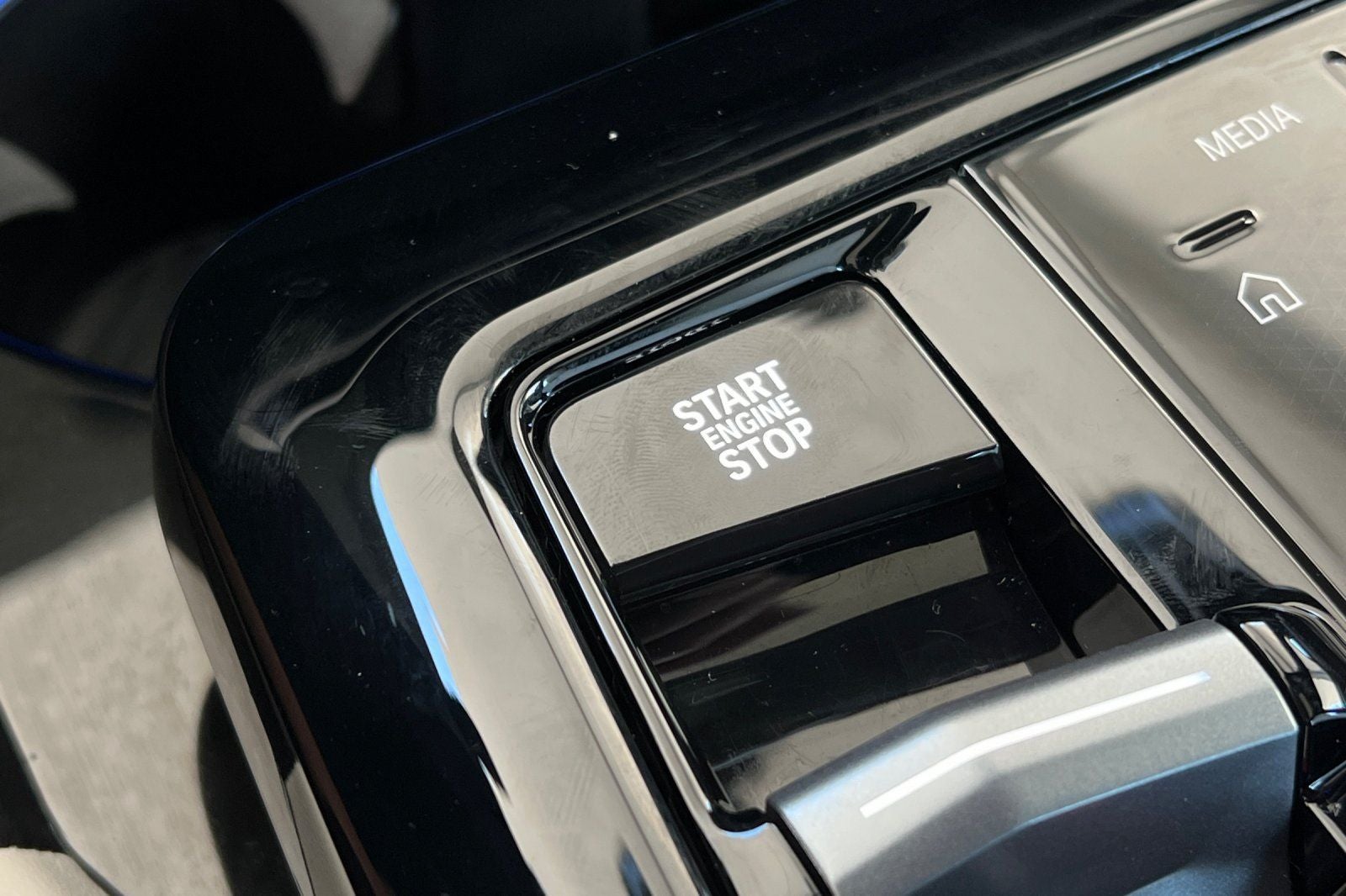 2026 BMW 5 Series 530i