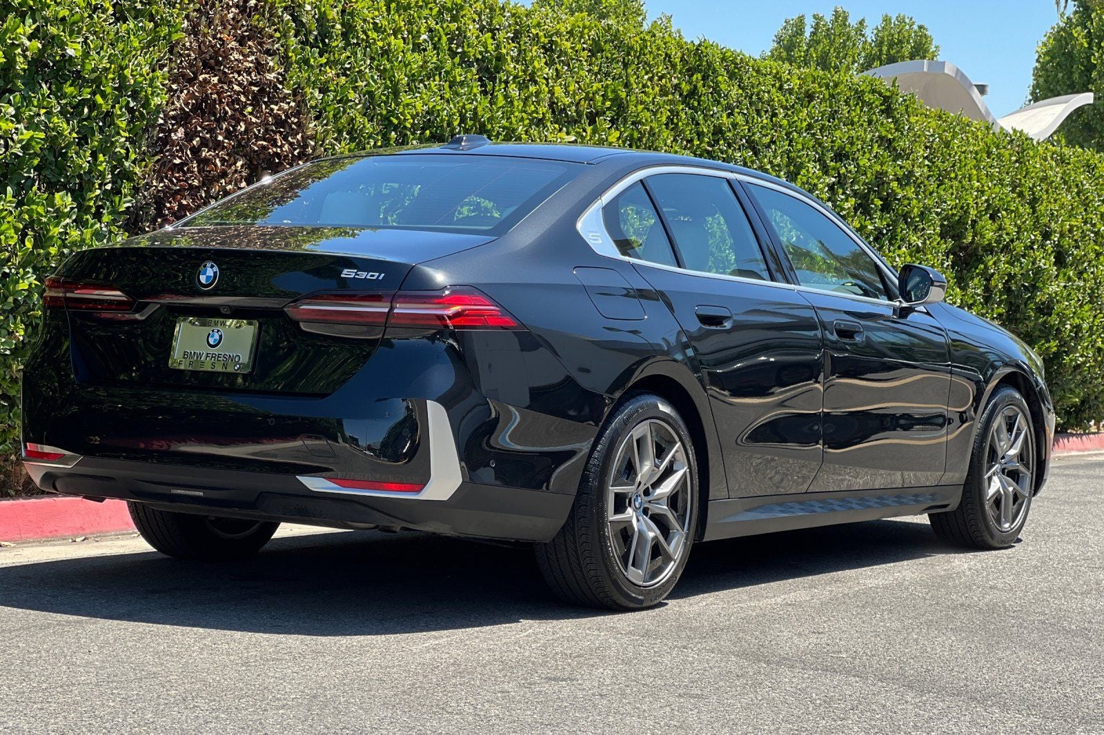 2026 BMW 5 Series 530i