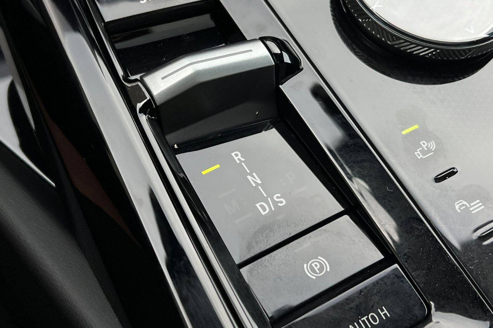 2026 BMW 5 Series 530i