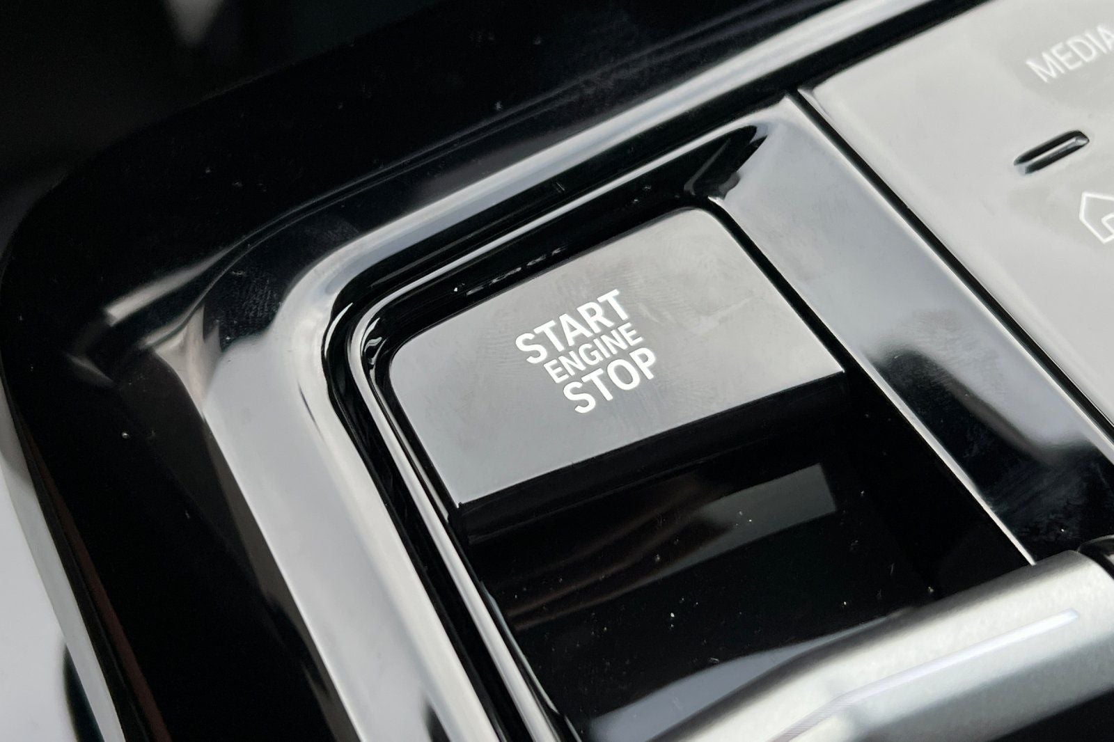 2026 BMW 5 Series 530i