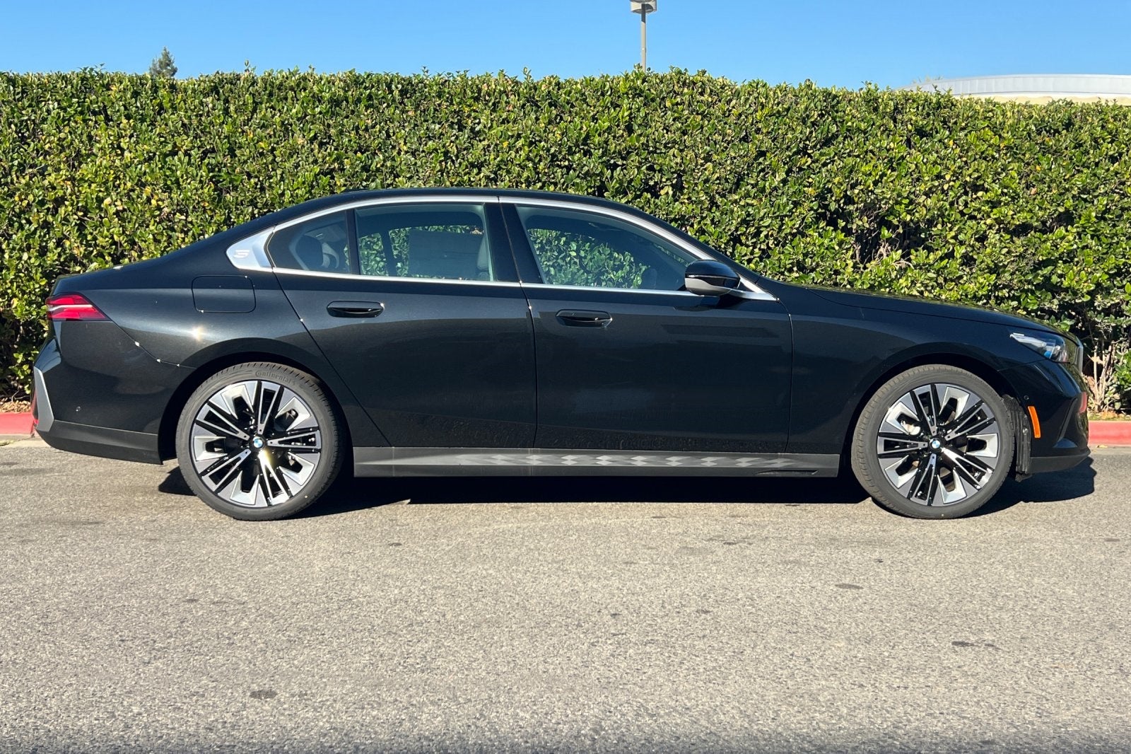 2026 BMW 5 Series 530i