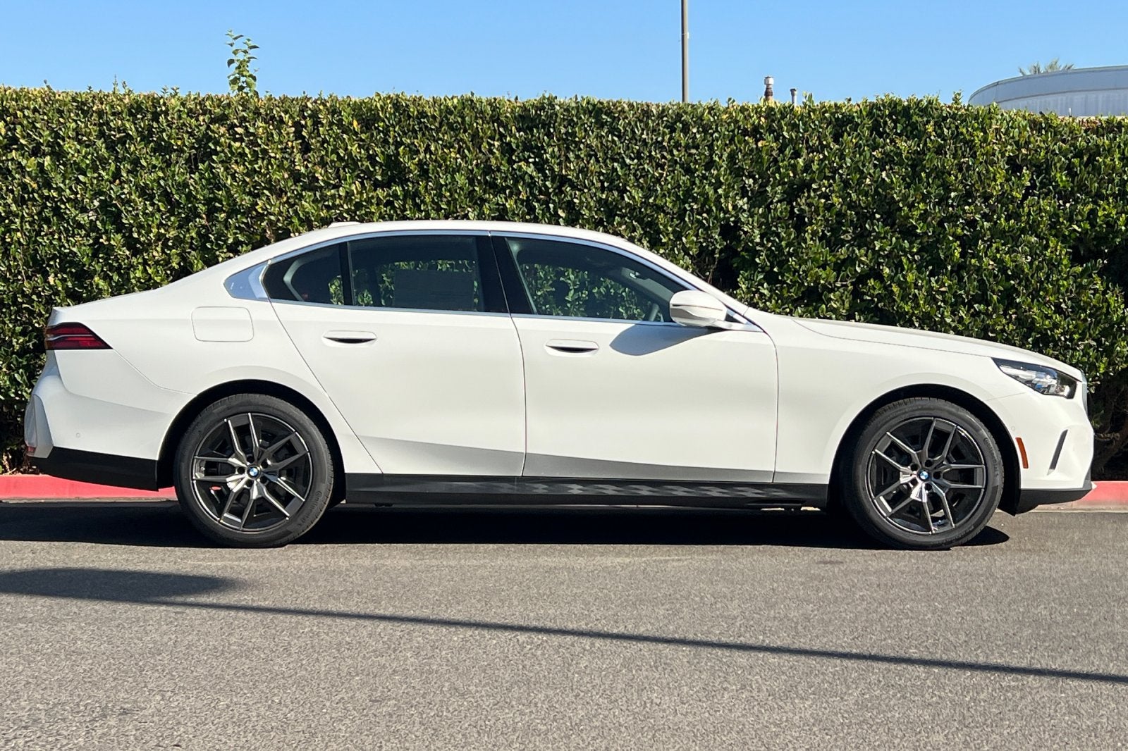 2027 BMW 5 Series 530i