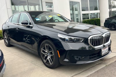 2026 BMW 5 Series 530i