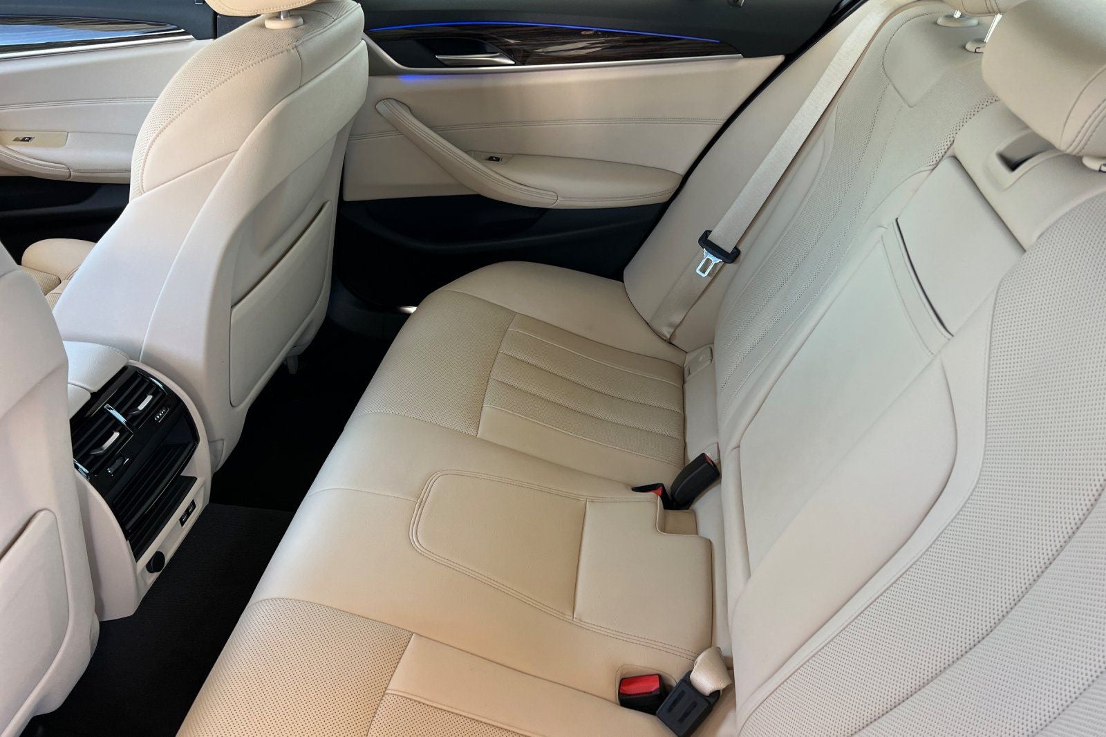 2021 BMW 5 Series 530i